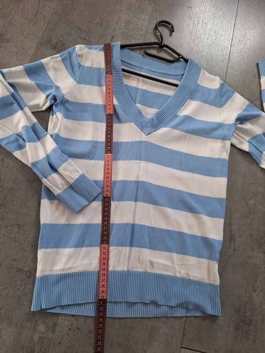 Sweter damski w paski rozm. M