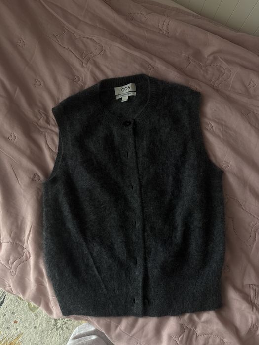 Cos кашемірова жилетка