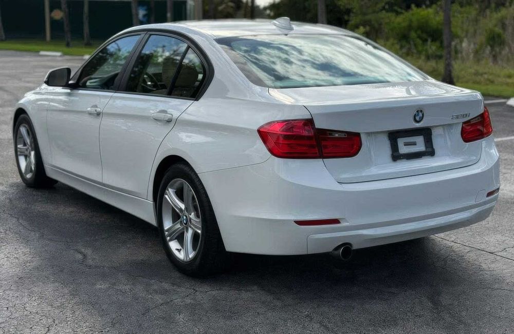 BMW 320I      2015