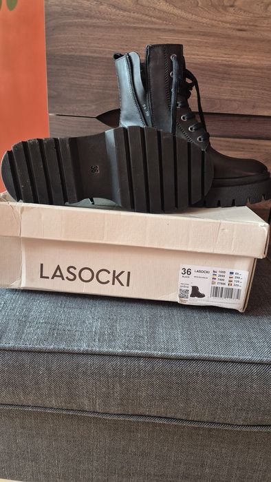 Czarne Botki Lasocki