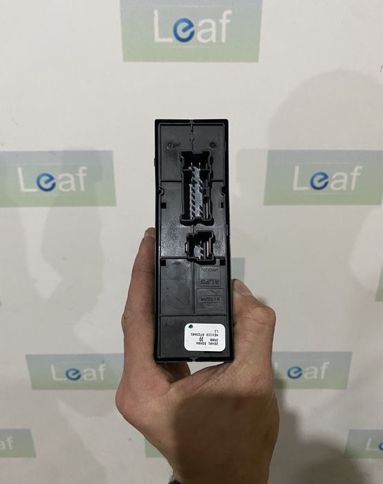 Блок кнопок передніх лівих водійських дверей до Ніссан Ліф Nissan Leaf