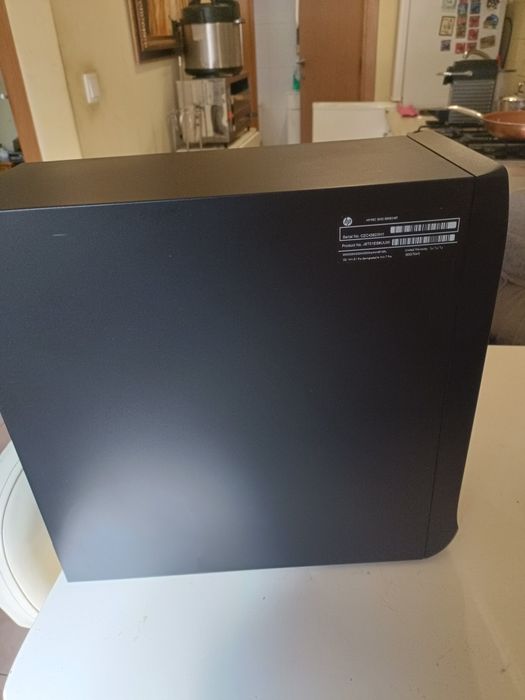 HP pro desk  Intel i3 Windows 10 pro