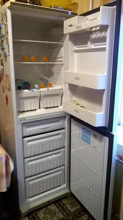 Морозилка STINOL V-138л !! Отлично работает!!