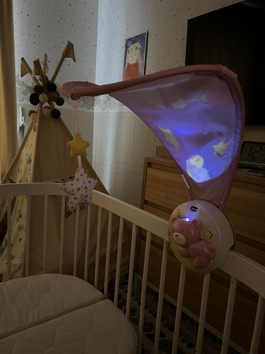 Мобіль-проектор на ліжечко Chicco "Next2Moon"