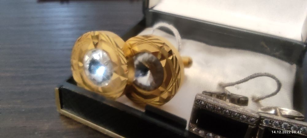 Запонки чоловічі, б/в.