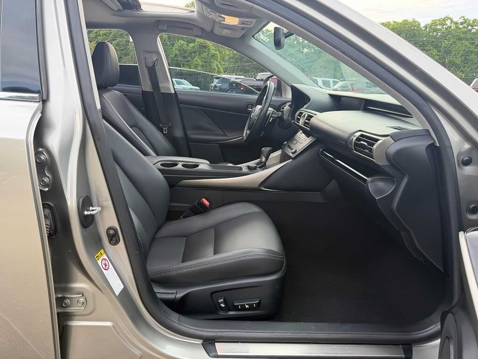 Lexus IS 250      2015