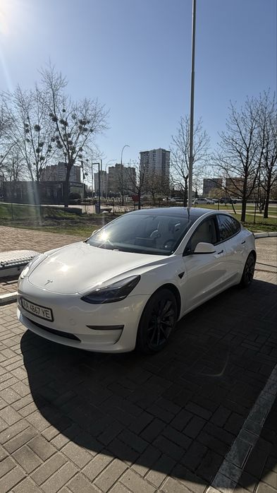 Tesla 3, 2021 р.