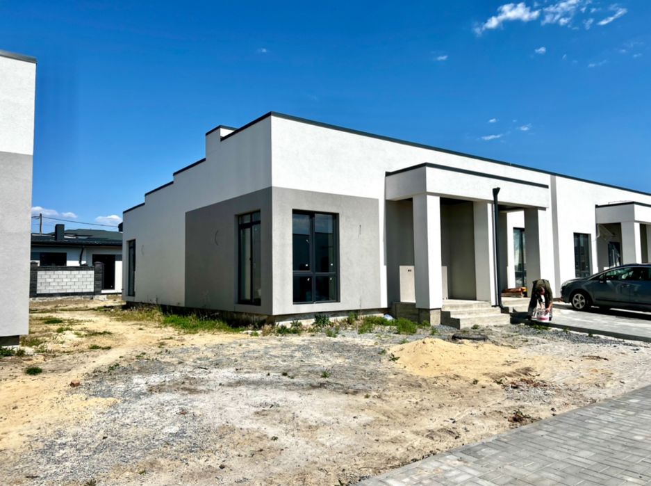 Котедж від забудовника, з великою ділянкою. Дуже гарне розташування