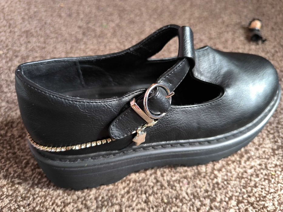 Buty damskie czarne 38