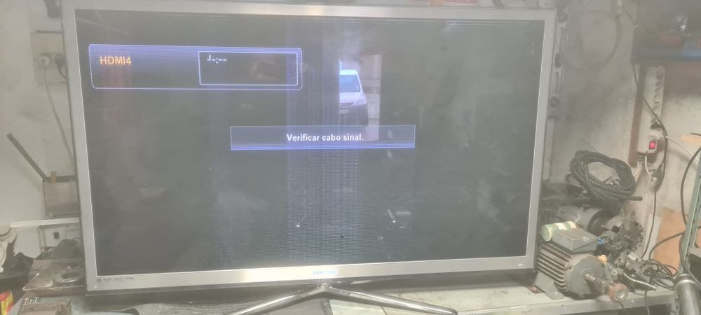 Tv samsung 55   ecran danificado