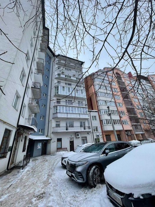 Продаж 1 км квартири на Крушельницькій в центрі у новому будинку