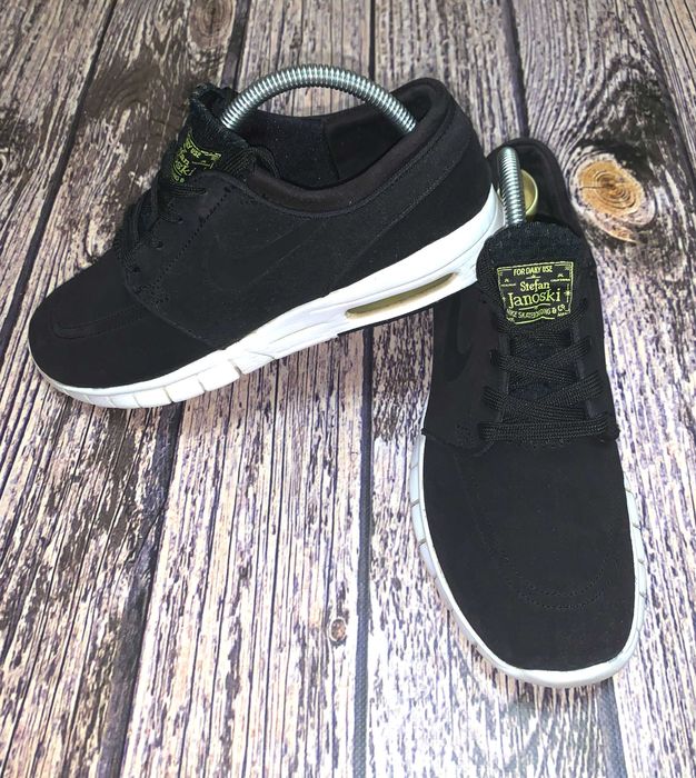 Кроссовки Nike для мужчины. размер 41 (26,5 см)