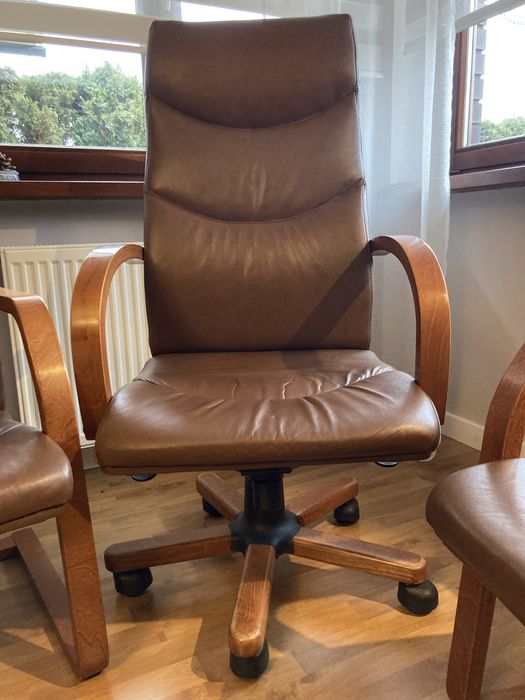 Fotel gabinetowy - skóra naturalna