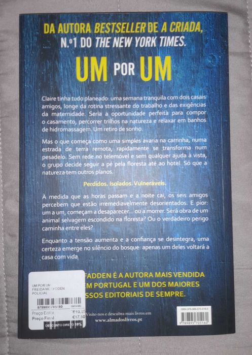 "Um Por Um" - Freida McFadden