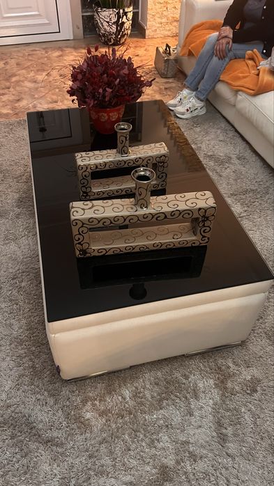 Mesa de Sala de Estar + Jarras