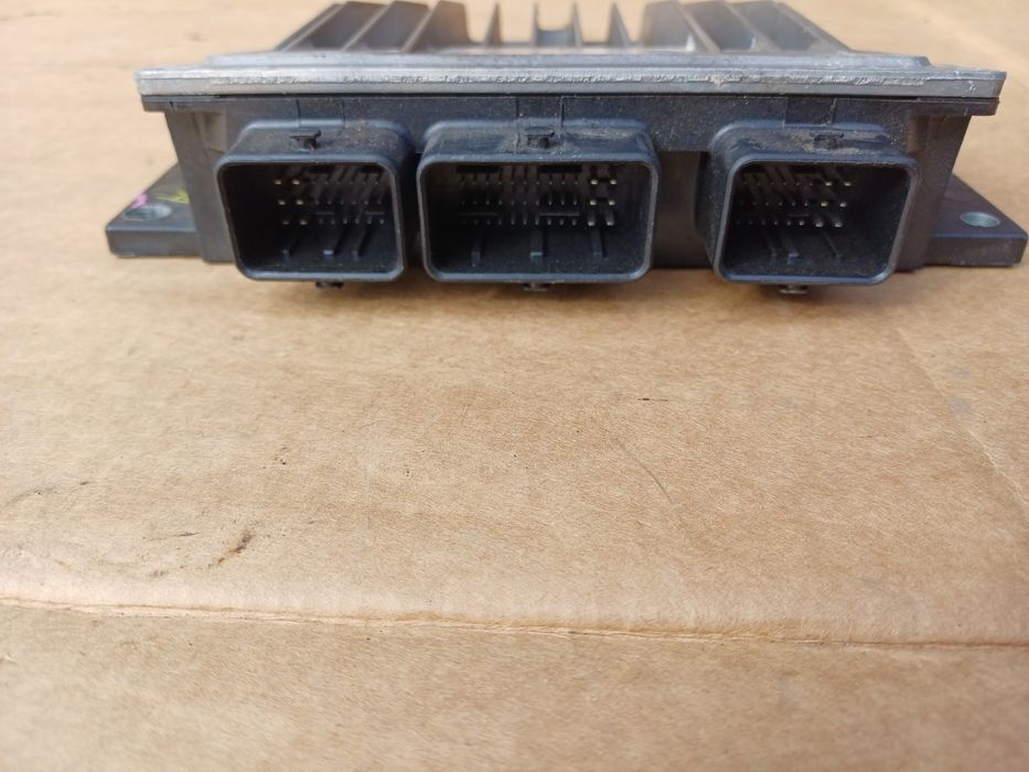 Блок керування двигуном (Мозги ЄБУ)КІА Carnival (Sedona)