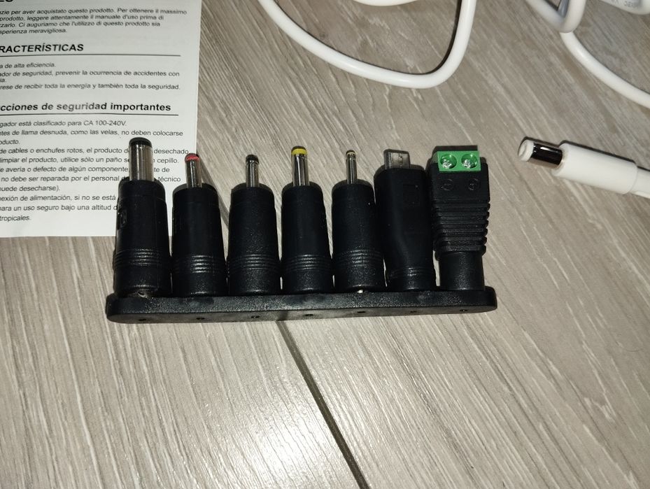 Ładowarka uniwersalna