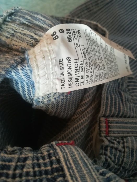 - Calças Benetton 9 meses novas