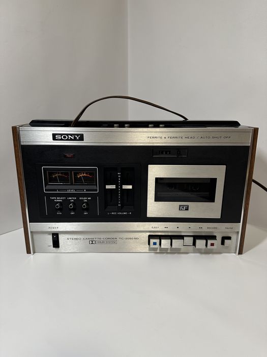 Кассетная дека SONY  TC-2050 SD