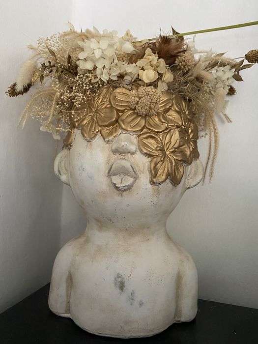 Jarra com flores secas
