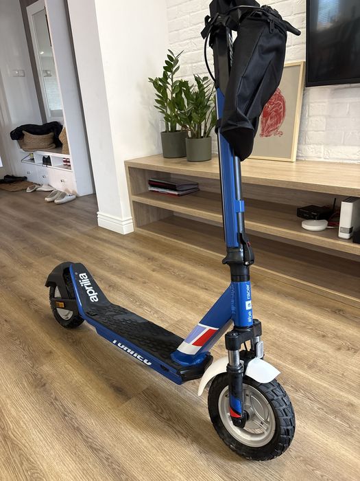 Hulajnoga elektryczna aprilla tuareg ( bardzo dobry)