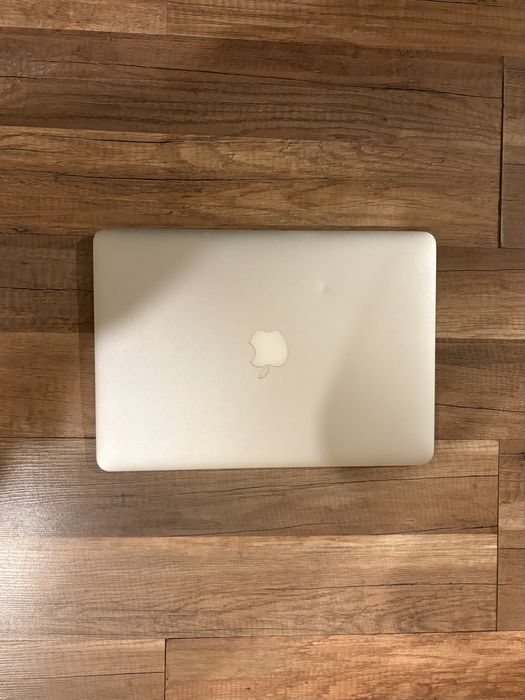 Laptop MacBook Air A1466 13.3’’ 8GB RAM