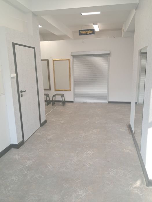 Lokal użytkowy o powierzchni użytkowej ok 35m 2, położony na parterze.