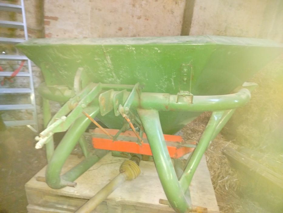 Rozsiewacz nawozów Amazone ZA-F 603