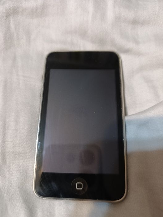 IPod touch 2 generation 8GB (A1288) — Ретро Apple: 500 грн. - Mp3