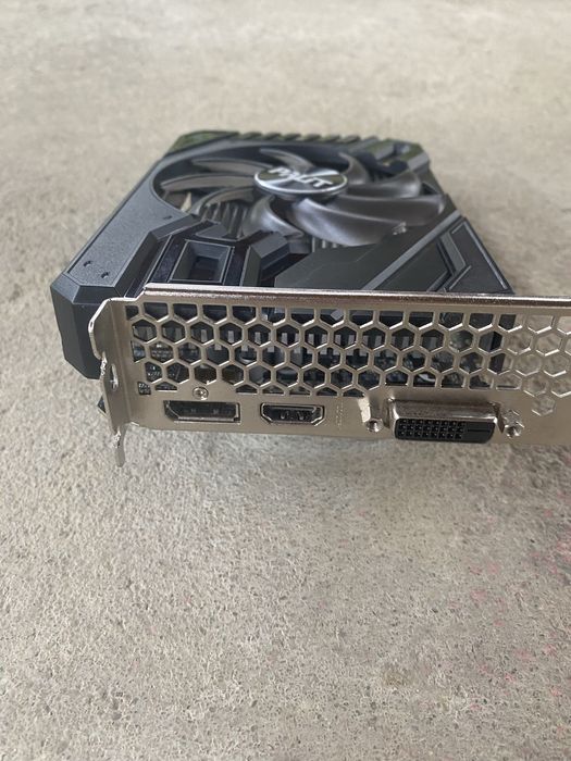 GTX 1650s 4gb - Karta Graficzna w Super Stanie!