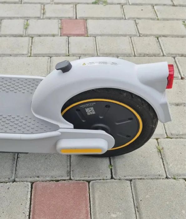 Електросамокат Ninebot KickScooter MAX G3OLE  стан як новий