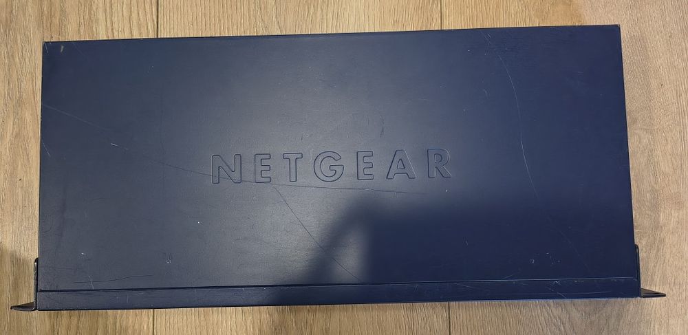 NETGEAR ProSafe 48 Port 10/100 Smart Switch z 2 portami Gigabit FS750T