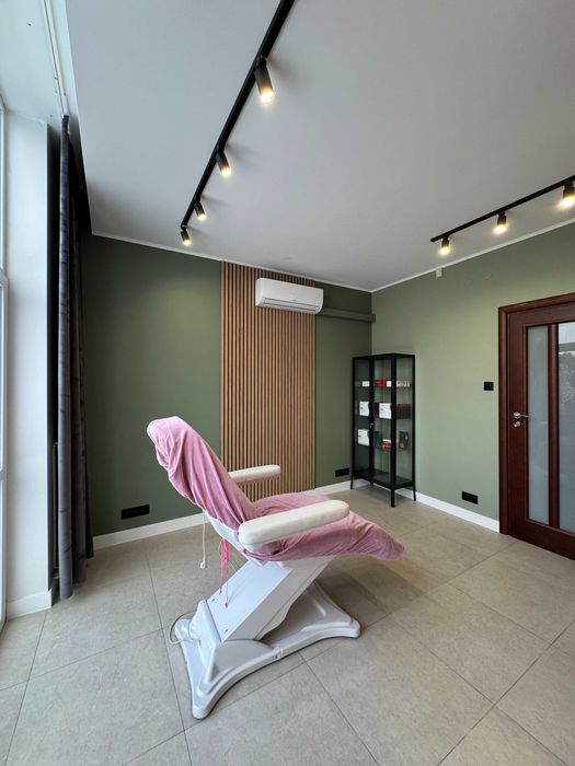 Gabinet 14 m² z własnym tarasem - Kielce, Zalew