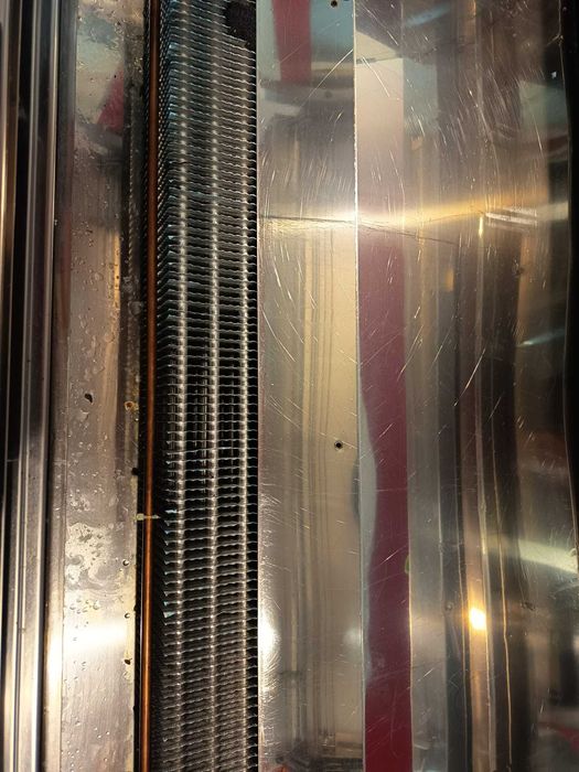 Oportunidade - Vitrine de Gelados pronta a trabalhar com 18 sabores