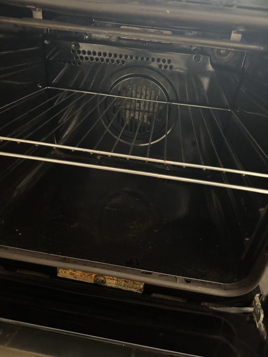 Продам духовку електричну