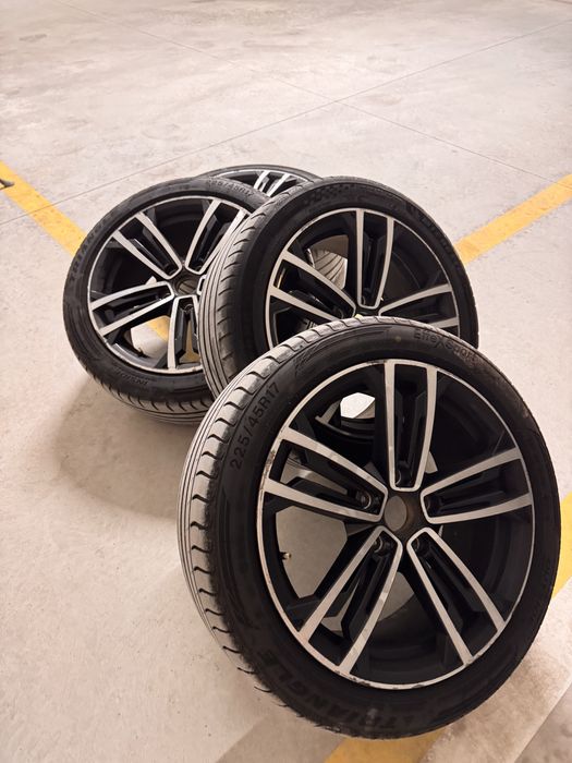 Jantes R17 com pneus