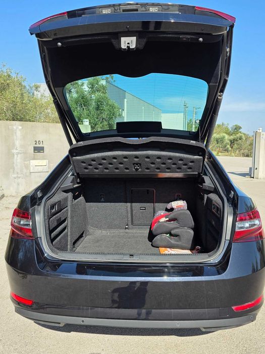 Škoda Superb 1.6 TDI Style 2018 — IUC pago, revisões em dia foto 5