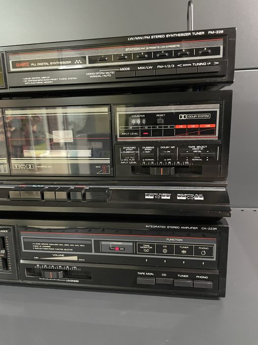 Тюнер  Fisher FM-226 + Дека CR-W223R + Підсилювач CA-223R.