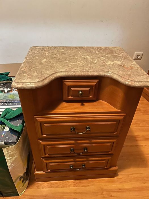 Cabeceiras e cómoda c/ pedra marmore