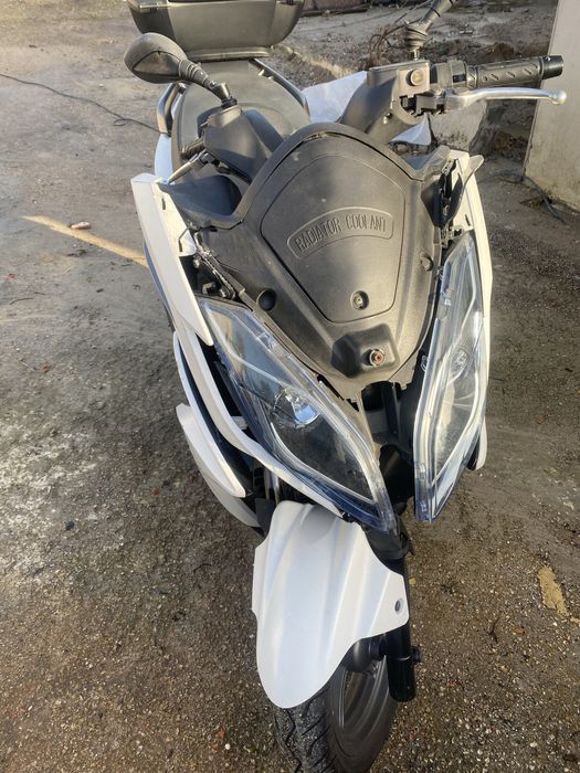 Vendo scooter kymco 300