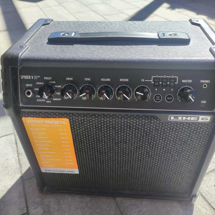 Wzmacniacz gitarowy Line 6 Spider IV 15