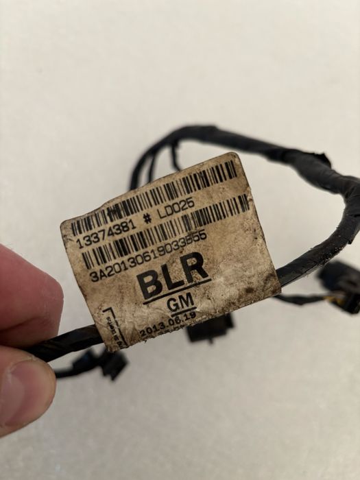 Opel Astra J IV 4 HB wiązka instalacja zderzaka tył czujników PDC