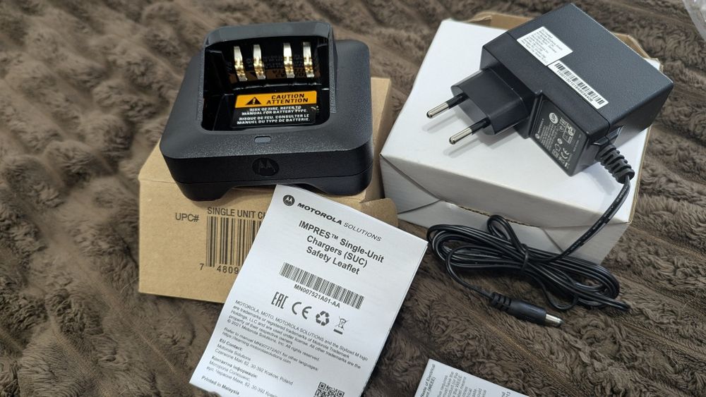Зарядна станція до рацій Motorola серій DP4400/DP4800/R7