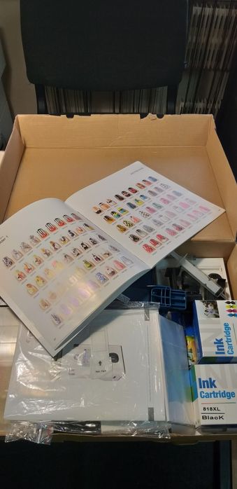 Принтер для друку на нігтях