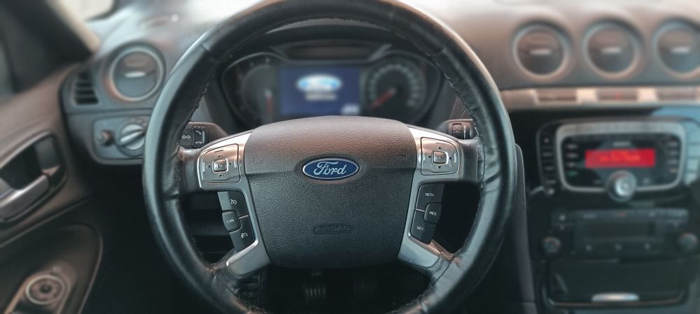 Ford Galaxy 2.0 140cv ano 2013