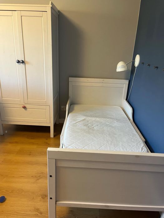 Lozko dzieciece z materacem Ikea - Sundvik. Szer 92. Dł 137-207