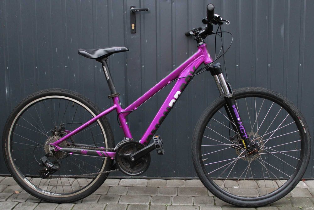 Świetny rower młodzieżowy Diamondback Shop Sync 2.0 koła 26" rama 14"