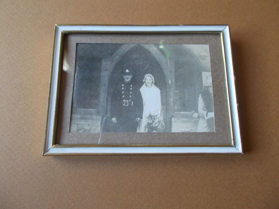 Zabytkowa ramka mosiężna mini z wypukłą szybką