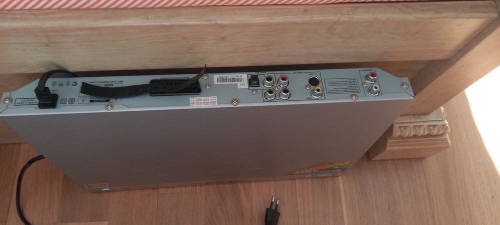 Продам видеоплеер ВВК