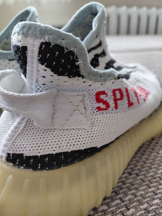 Adidas Yezzy Boost V2 zebra